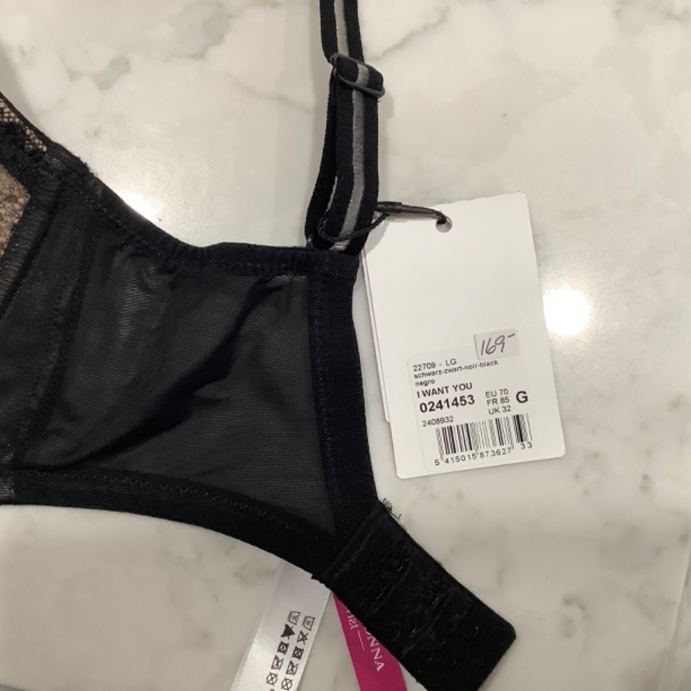 Bras - Picture 3 of 3